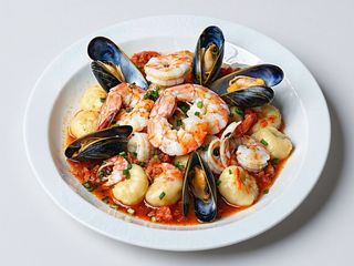403 Gnoccchi saltati con frutti di mare