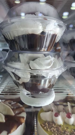 Profitteroli al cioccolato - 8 pezzi