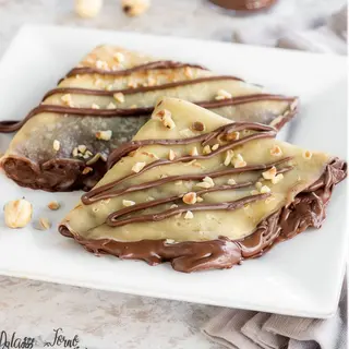 Crêpe esotica con Galak cioccolato bianco e ananas disidratata