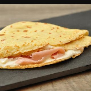 Crêpe con tonno e pomodorini 