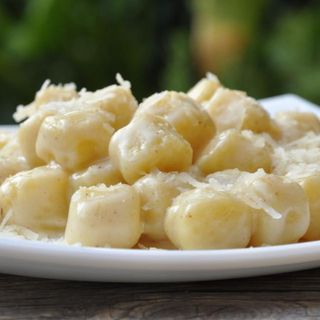 Gnocchi della casa ai formaggi