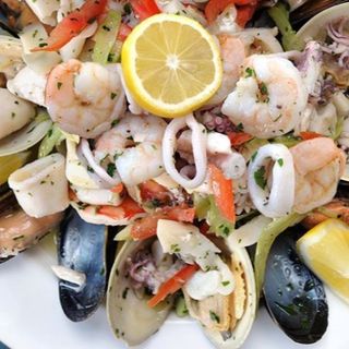 Antipasto di mare caldo
