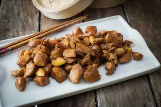 151. Pollo saltato alle mandorle