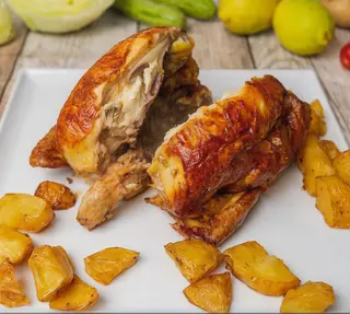 Pollo allo spiedo intero