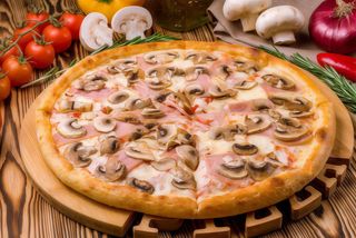 Prosciutto e funghi