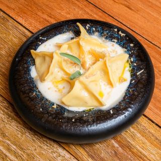 Fagottino ripieno di Maialino Nero