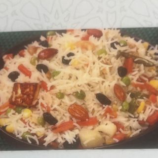 Nauratan Pulao ( Novita)