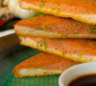 Toast di gamberi 虾吐司