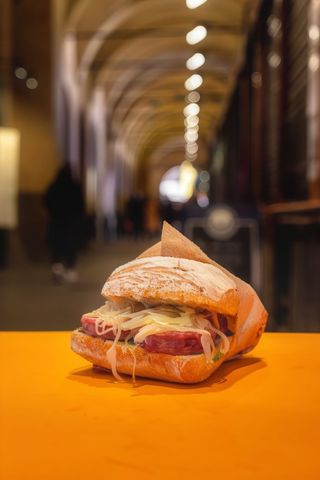 Panino con cotechino