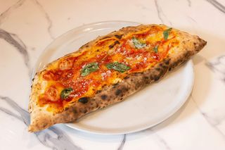 Pizza tradizionale o'calzone + bevanda