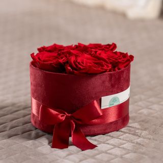 Cofanetto Rotondo In Velluto Di Rose Rosse