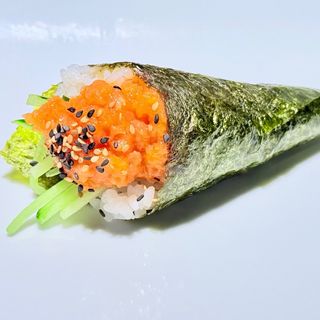T003 - Temaki spicy salmone