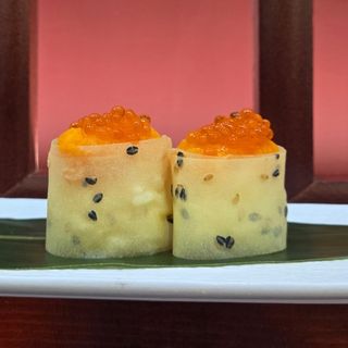 G006 - Gunkan Dorato 