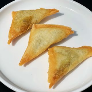 A450 - Curry Samosa 16 Pezzi