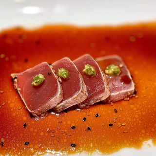 S010 - Maguro Tataki