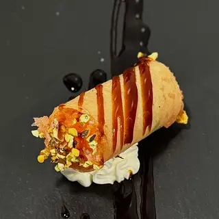 S050 - Salmon Crunch Roll