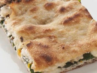 Pizza al taglio ripiena con verdura