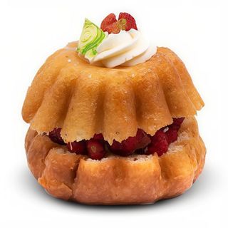 Babà pandoro panna e fragoline