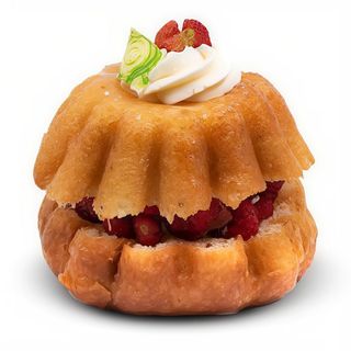 Babà pandoro panna e fragoline