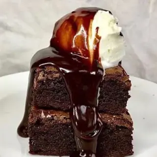 Brownies con gelato alla crema