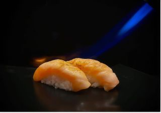 Nigiri sake flame - 2 pezzi