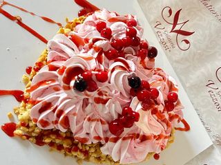 Torta cuore!  Semifreddo yogurt e fragola