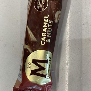 Gelato Magnum Carmel e Nuts