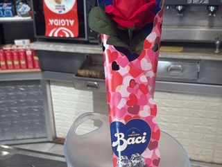 CONF. Rosa con Baci Perugina