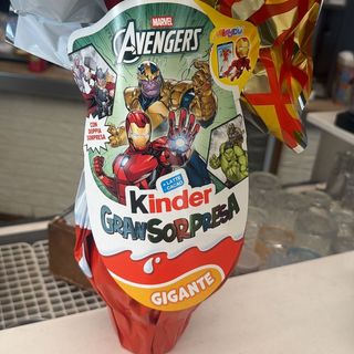 Uova KINDER Gigante Marvel AVENGES