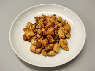 Pollo alle mandorle