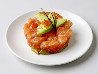 Salmon tartare
