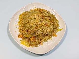 117. Spaghetti di riso al curry