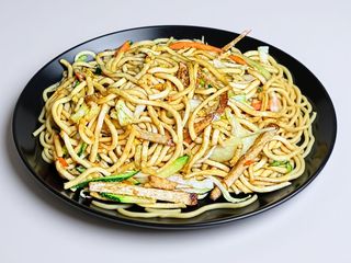 119 .Spaghetti con carne alla piastra