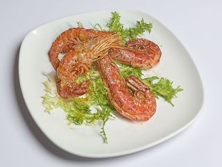 72 .Gamberoni alla griglia con sale e pepe 4 pezzi