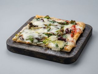 13. Scarola, olive nere e mozzarella - un pezzo