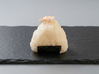 O7 onigiri gamberi bollito 1pz 
