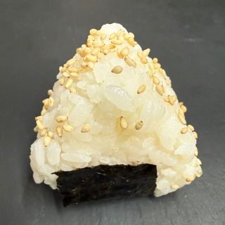 O1. onigiri classic 1pz 