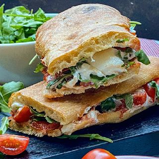 Panuozzo speck e brie