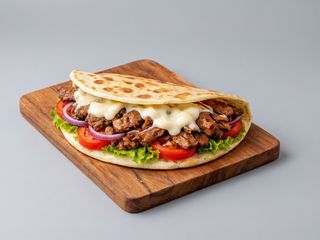 Piadina kebap normale con mozzarella