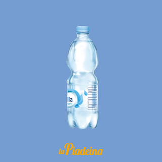 Acqua naturale