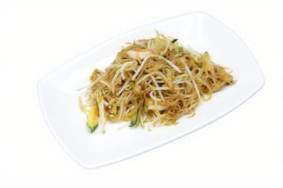 30-Spaghetti di riso con gamberi e verdure