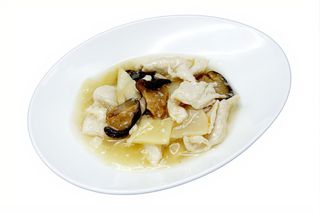 73-Pollo con bambù e funghi