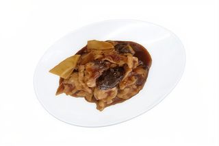 100-Maiale con bambù e funghi