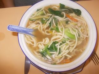 Spaghetti in brodo con verdura