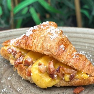 Cornetto alla carbonara