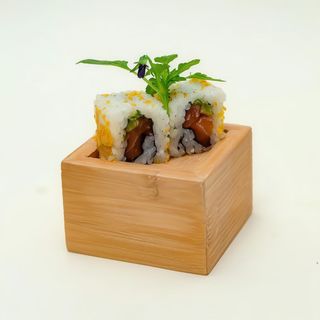 Uramaki salmone avocado - 4 pezzi