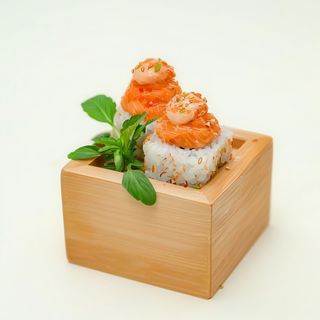 Uramaki spicy salmon - 4 pezzi