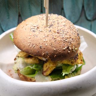 CAESER BURGER