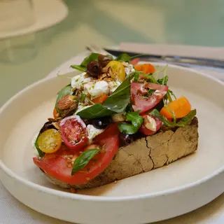 BURRATA BREAD