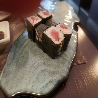 62 Maguro maki